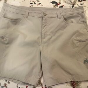Eddie Bauer Woman’s First Ascent Pro Guide Shorts -Size 16